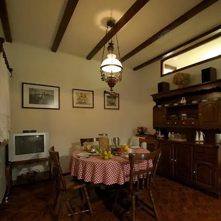 Dalmatian Stone House Nyaraló *